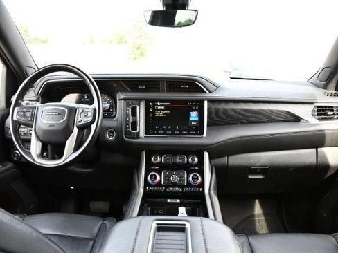 Used 2022 GMC Yukon Denali w/ Advanced Technology Package AWD/4WD image 22