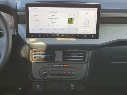 Used 2025 Ford Maverick XLT w/ XLT Luxury Package image 18