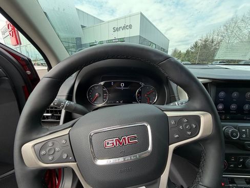 Used 2024 GMC Terrain Denali w/ Denali Premium Package image 10