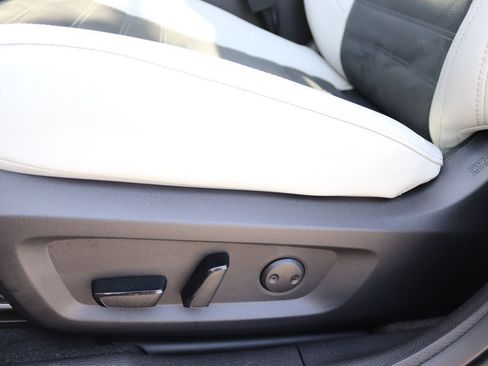 Used 2026 Mitsubishi Outlander SE AWD/4WD image 9