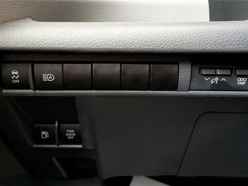 Certified 2024 Toyota Sienna XLE image 34