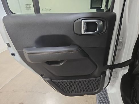 Used 2021 Jeep Wrangler Unlimited Sahara AWD/4WD image 24