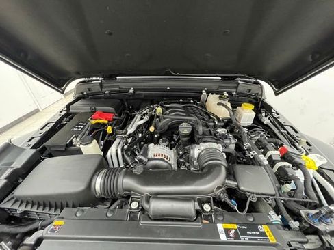 Used 2022 Jeep Gladiator Sport image 14