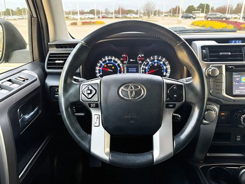 Used 2017 Toyota 4Runner SR5 image 13