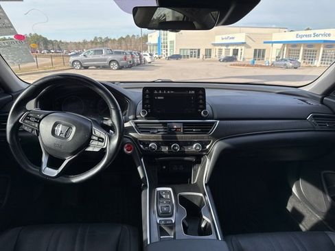 Used 2021 Honda Accord Touring image 9