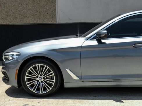 Used 2019 BMW 530i RWD image 12