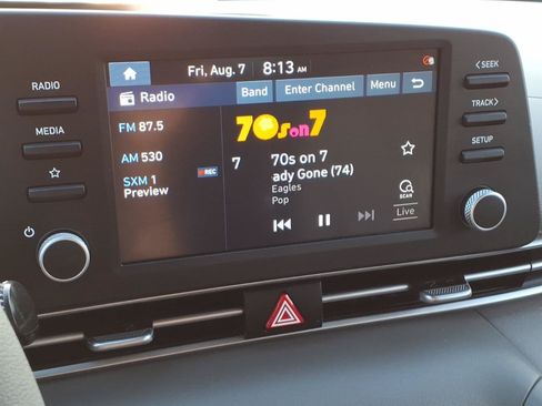 Used 2022 Hyundai Elantra SEL w/ Preferred Accessory Package FWD image 16