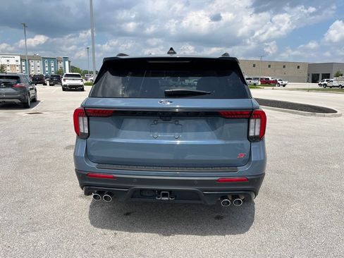 Used 2025 Ford Explorer ST image 45