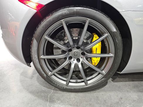 Used 2015 McLaren 650S Spider image 47