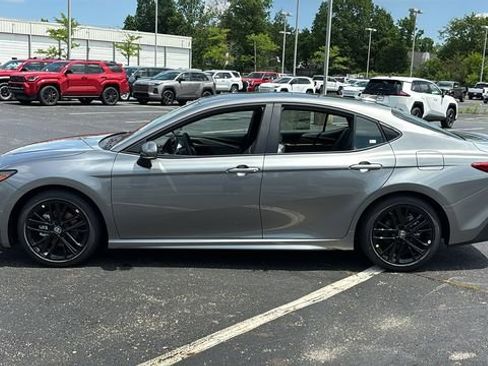 New 2026 Toyota Camry SE w/ Convenience Package FWD image 4