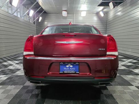 Used 2017 Chrysler 300 Limited w/ Value Package image 6