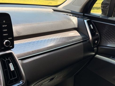 Used 2023 Kia Sorento S w/ Panoramic Sunroof Package FWD image 19