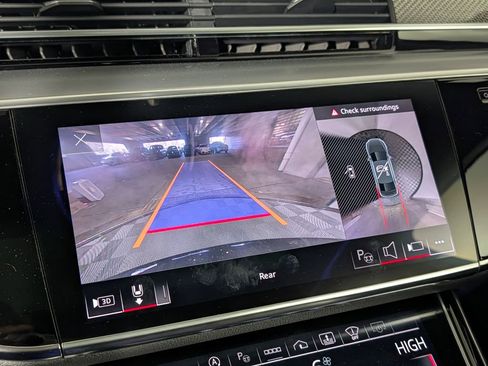 Used 2023 Audi S8 image 29