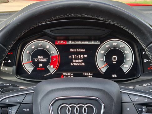Used 2021 Audi Q8 Premium Plus AWD/4WD image 24