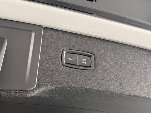 New 2026 Porsche Cayenne AWD/4WD image 18