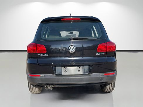 Used 2015 Volkswagen Tiguan S image 4