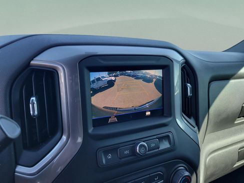 Used 2022 Chevrolet Silverado 1500 Custom image 14