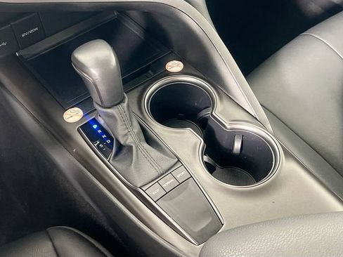 Used 2024 Toyota Camry SE FWD image 14