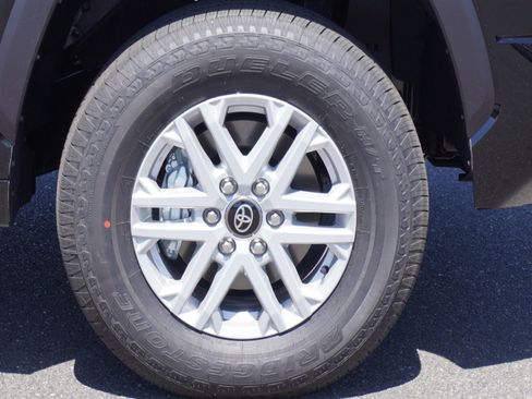New 2026 Toyota Tundra SR5 AWD/4WD image 5