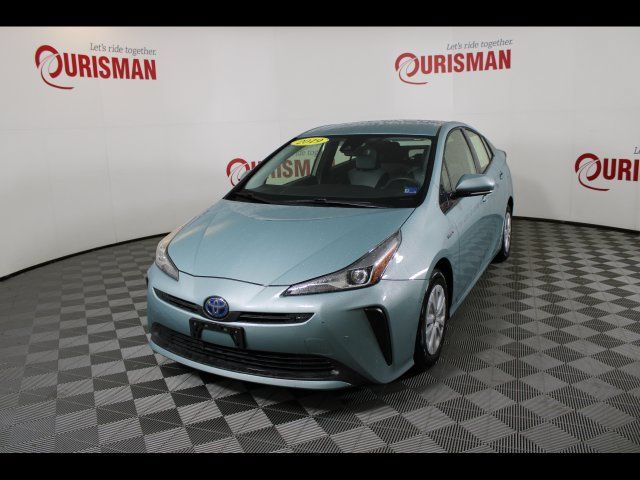 Used 2019 Toyota Prius LE FWD image 1
