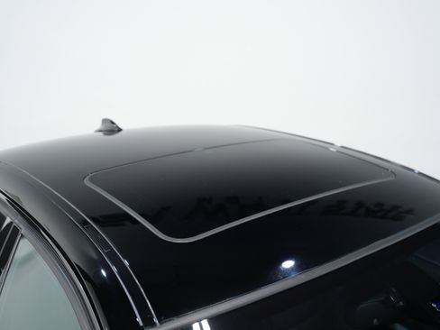 Used 2011 BMW M3 Sedan image 13