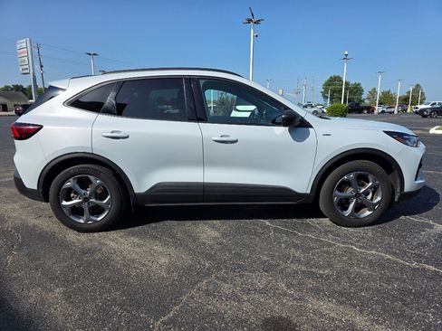 Used 2025 Ford Escape ST-Line FWD image 5