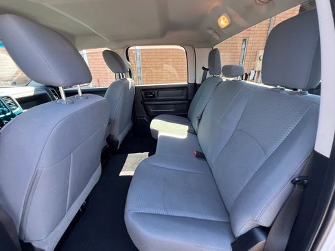 Used 2016 RAM 2500 Tradesman w/ Chrome Appearance Group RWD image 18