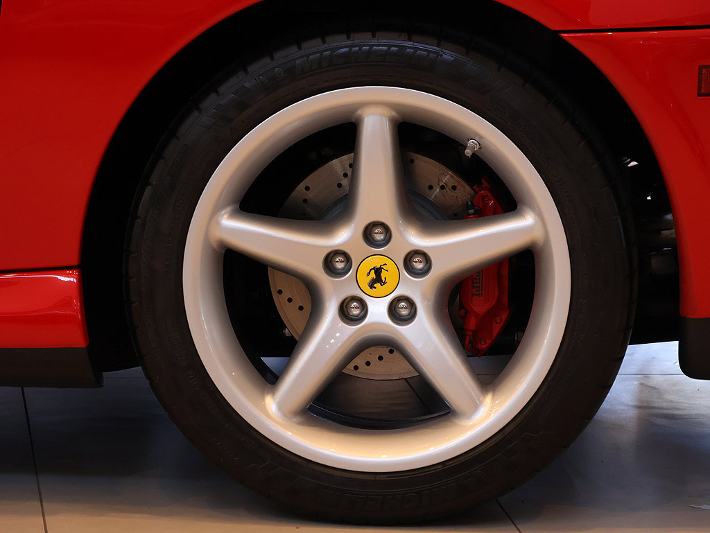 Used 2001 Ferrari 550 Maranello Coupe RWD image 96