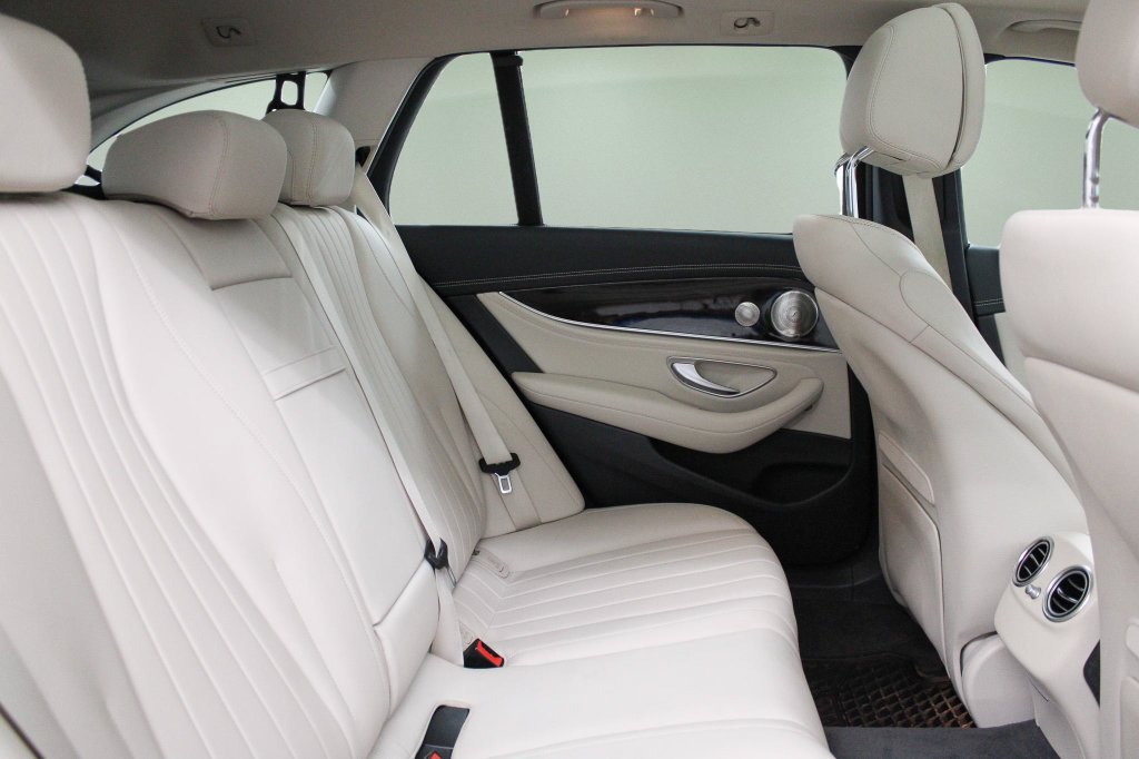 Used 2021 Mercedes-Benz E 450 4MATIC All-Terrain Wagon image 27