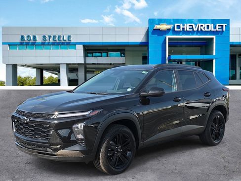 Certified 2025 Chevrolet Trax ACTIV w/ Driver Confidence Package FWD image 2