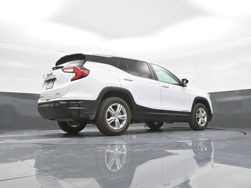 Used 2024 GMC Terrain SLE AWD/4WD image 41