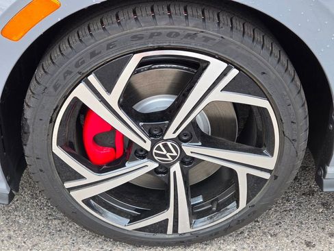 New 2026 Volkswagen GTI SE FWD image 5
