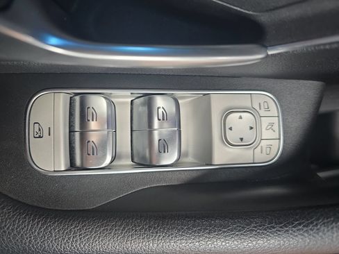 Certified 2025 Mercedes-Benz GLS 450 4MATIC image 27