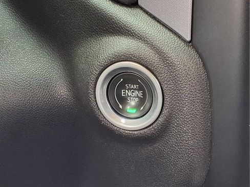 Used 2019 GMC Sierra 1500 SLT w/ SLT Premium Package AWD/4WD image 12
