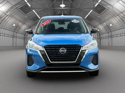 Used 2022 Nissan Kicks S FWD image 2