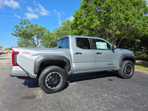 New 2026 Toyota Tacoma TRD Off-Road AWD/4WD image 11