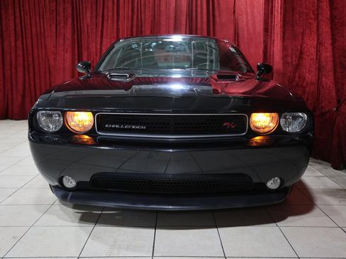 Used 2013 Dodge Challenger R/T RWD image 9