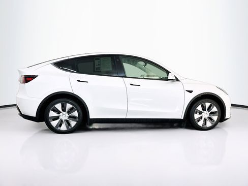 Used 2023 Tesla Model Y Long Range AWD/4WD image 10