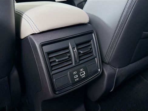 New 2026 Subaru Forester Limited AWD/4WD image 32