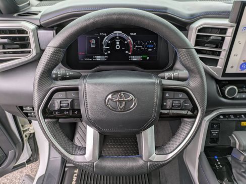 Used 2023 Toyota Tundra Platinum image 9