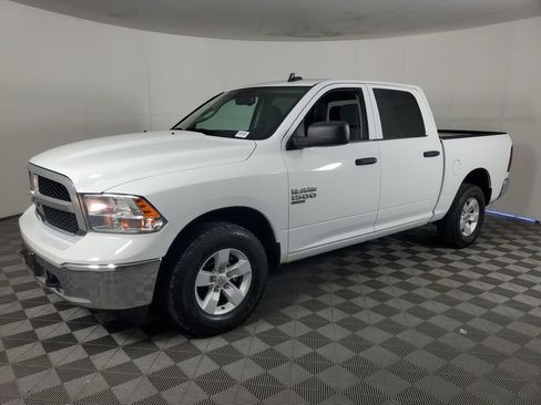 Used 2022 RAM 1500 Classic SLT w/ Electronics Group AWD/4WD image 9