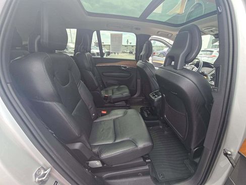 Used 2021 Volvo XC90 T6 Momentum w/ Protection Package Premier AWD/4WD image 8