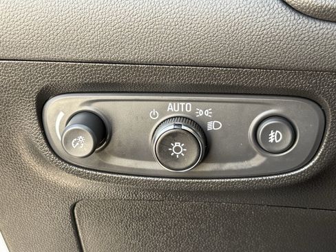 Used 2023 Buick Encore GX Preferred FWD image 25