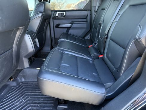 Used 2025 Ford Bronco Outer Banks w/ Sasquatch Package image 8