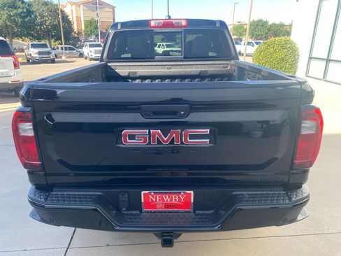 New 2025 GMC Canyon Denali w/ LPO, Denali Black Edition image 6