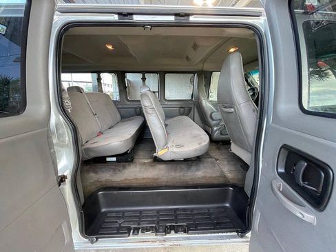 Used 2017 Chevrolet Express 3500 LT w/ LT Preferred Equipment Group RWD image 14