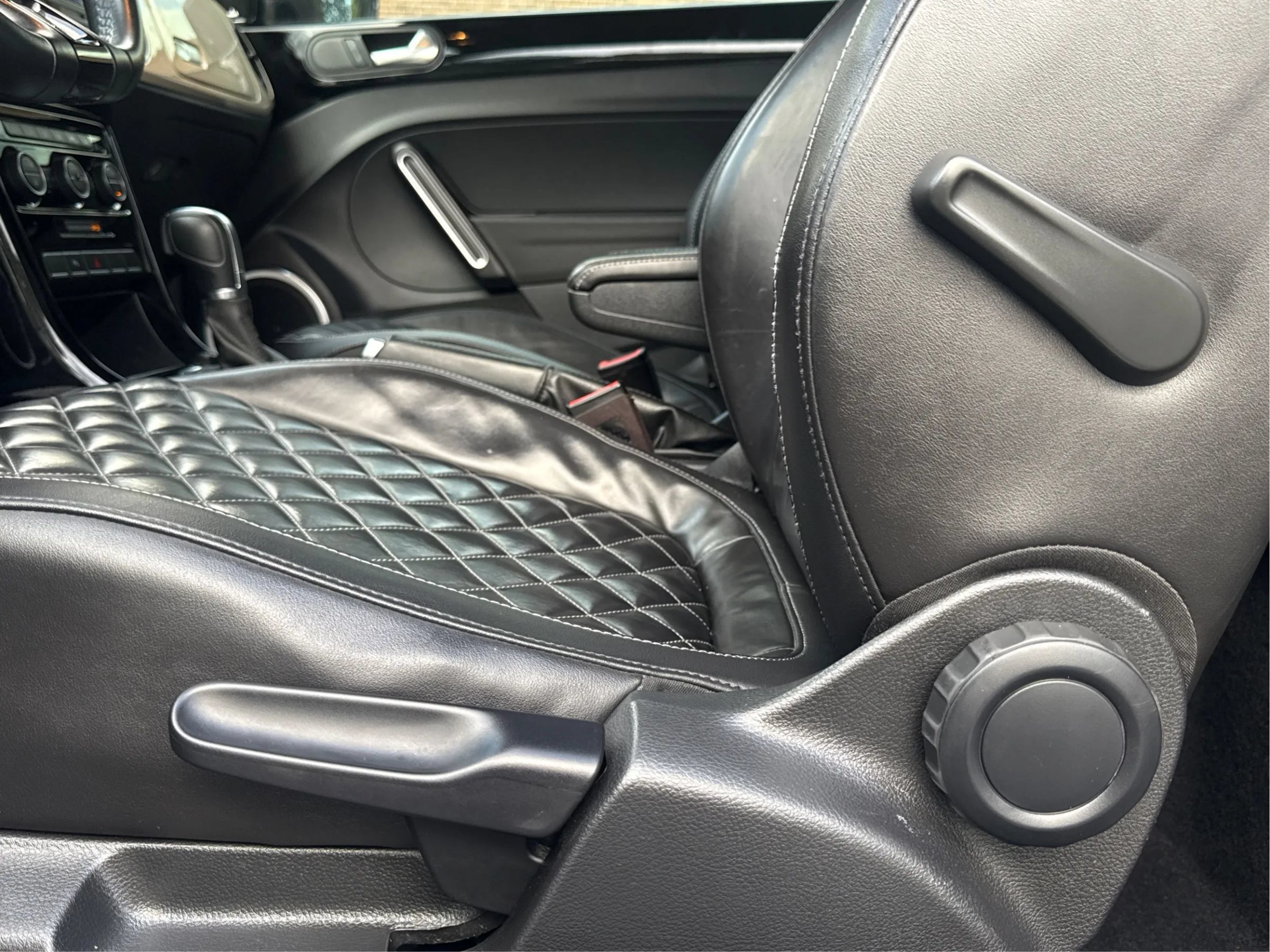 Used 2019 Volkswagen Beetle 2.0T Final Edition SEL FWD image 52