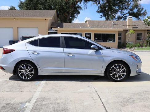 Used 2020 Hyundai Elantra Limited w/ Ultimate Package 03 FWD image 10