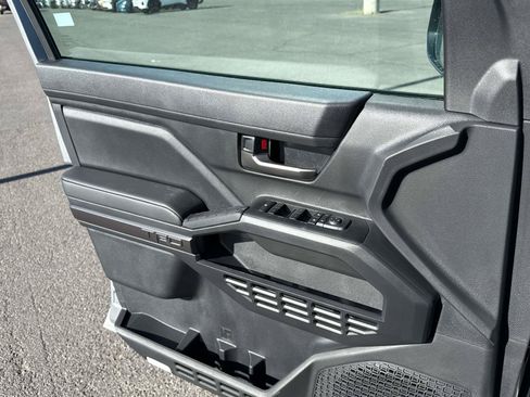 New 2026 Toyota Tacoma TRD Off-Road w/ TRD Off Road Upgrade Package AWD/4WD image 9