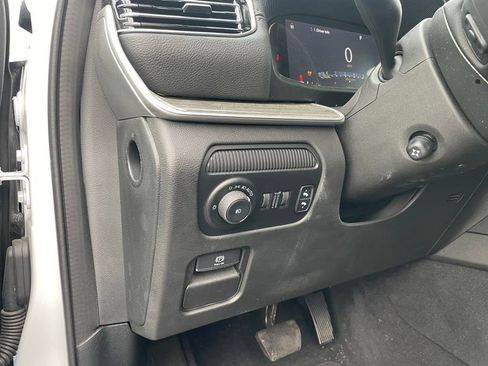 Used 2022 Jeep Wagoneer Series III image 21